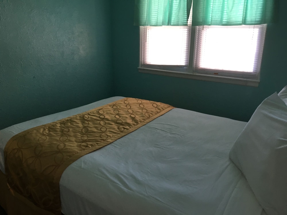 Image of Harbor Mist Motel