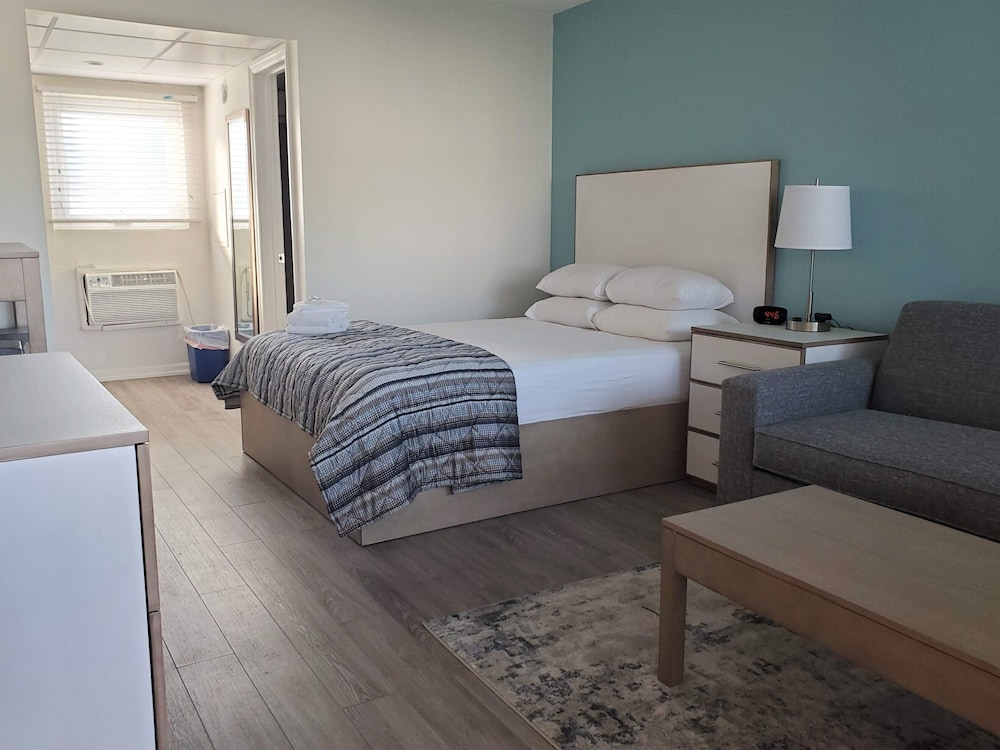 Image of Esplanade Suites