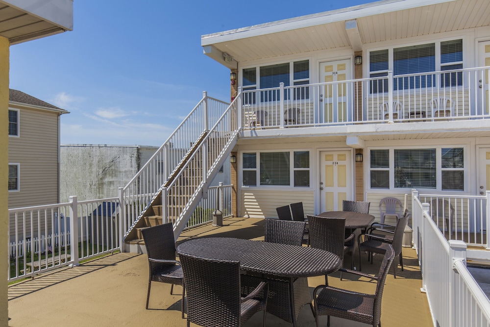 Image of Esplanade Suites
