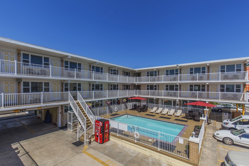 Image of Esplanade Suites