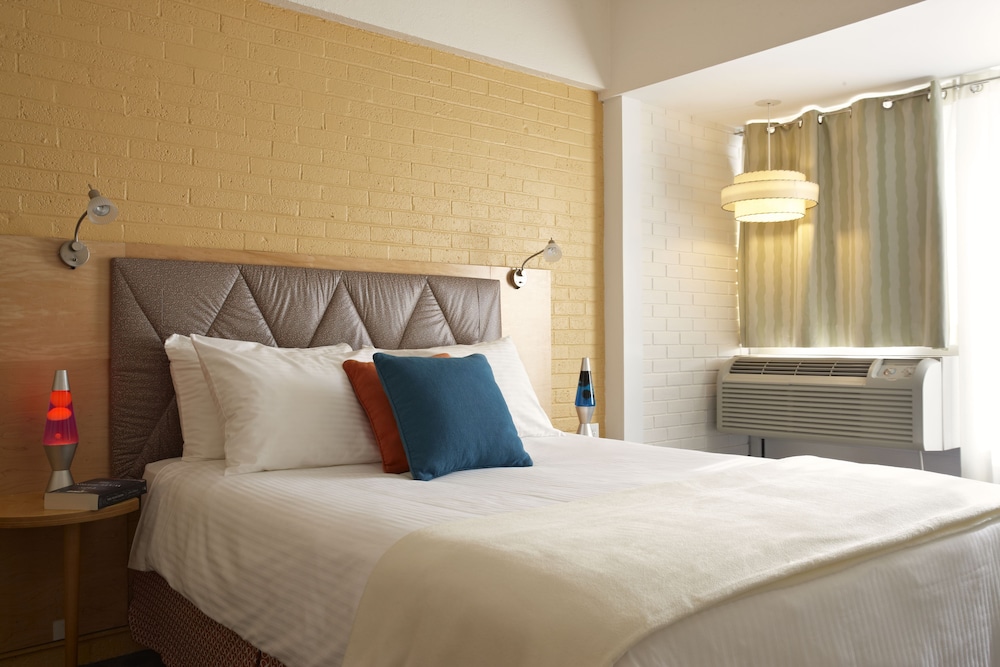 Image of Starlux Hotel