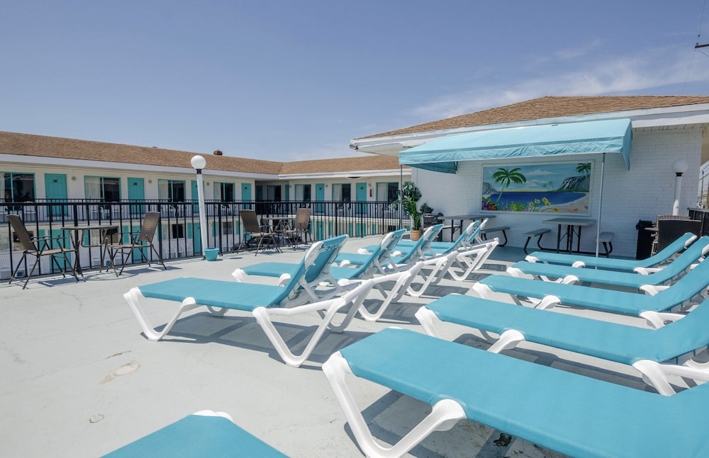 Image of Surf Comber Motel