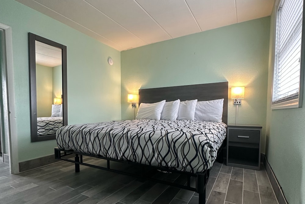 Image of Royal Canadian Motel