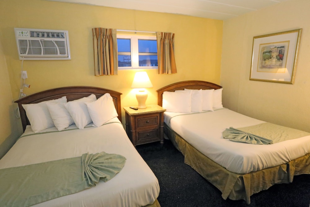 Image of Quebec Motel By The Sea