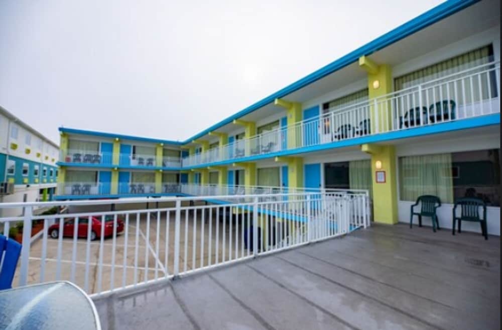 Image of Tropicana Motel