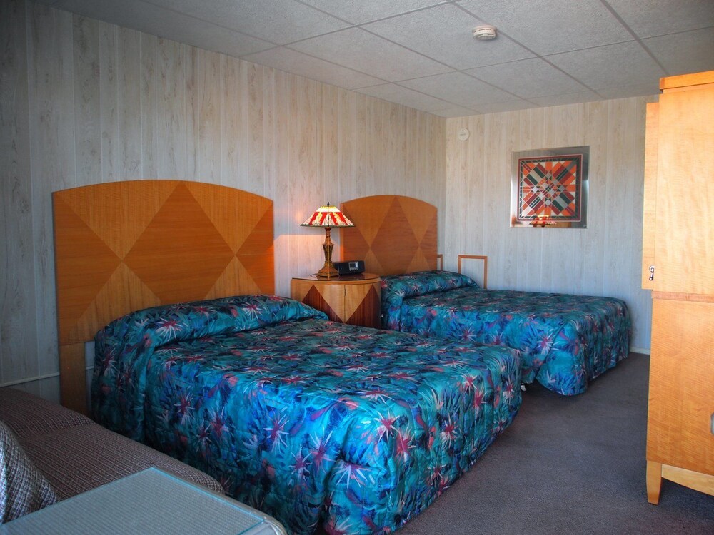 Image of Suitcase Motel & Travel