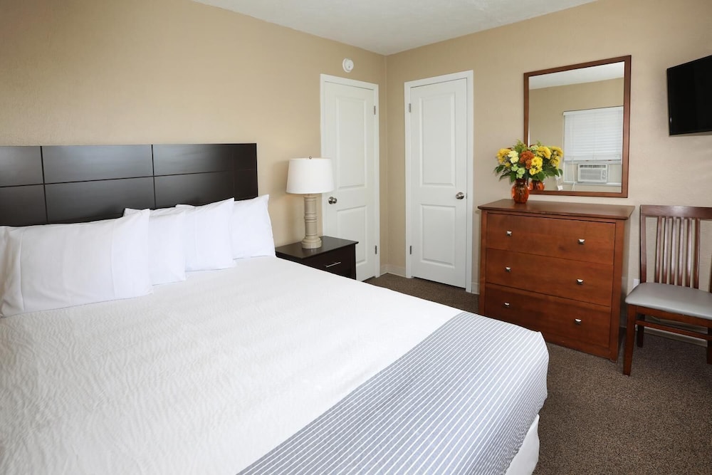 Image of Aquarius Oceanfront Inn