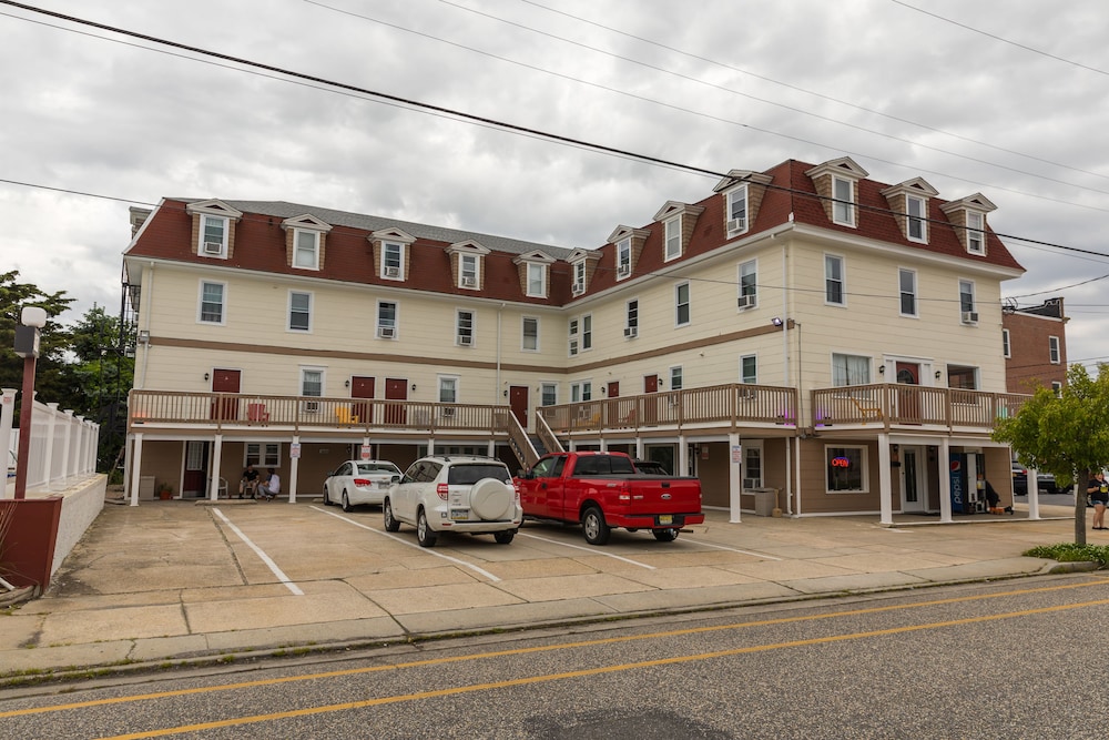 Image of Wildwood Inn, a Travelodge by Wyndham