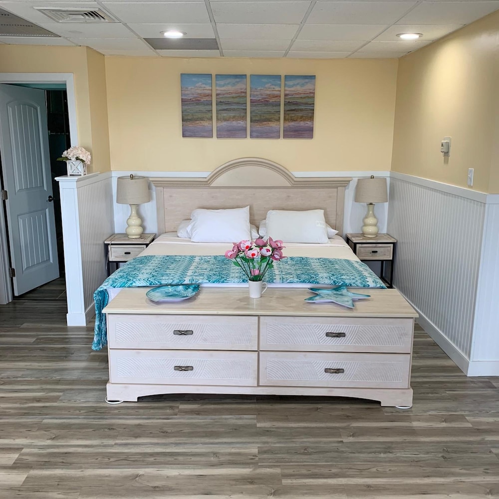 Image of Roman Holiday Oceanfront Resort