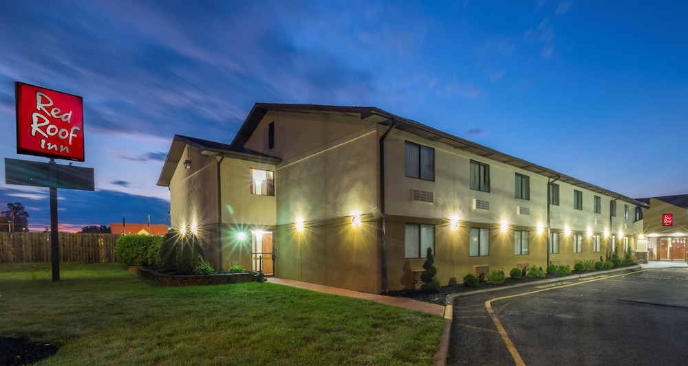 Image of Red Roof Inn Binghamton North