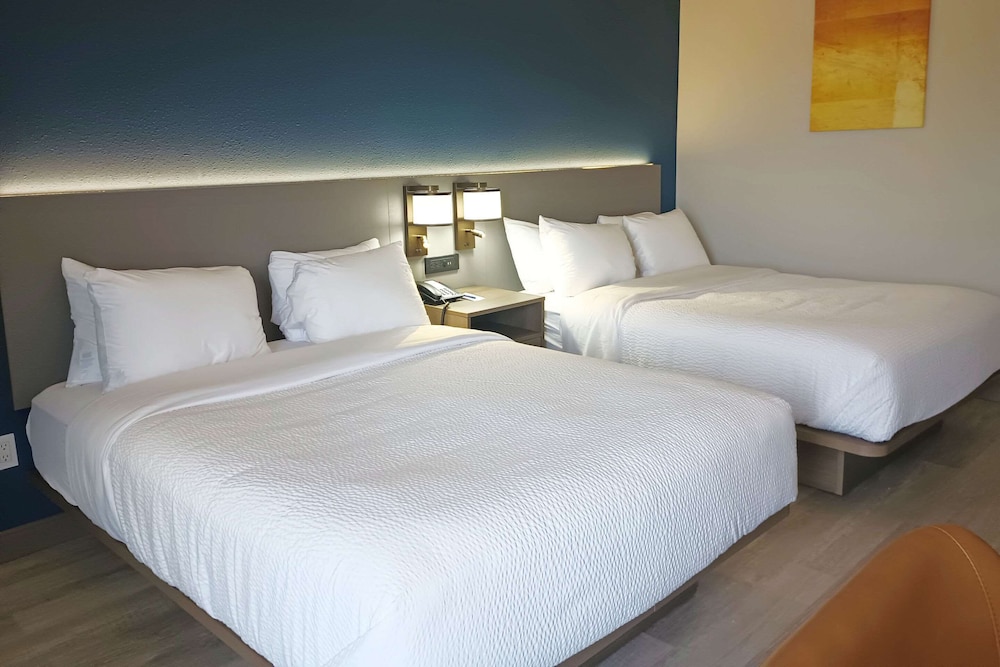 Image of Comfort Inn & Suites
